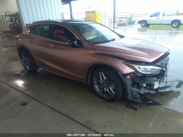 2017 Infiniti QX30, VIN: SJKCH5CP4HA032433