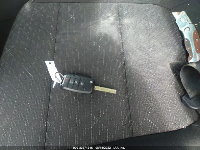 3KPA25AD9LE303478 KIA Rio 5-door S