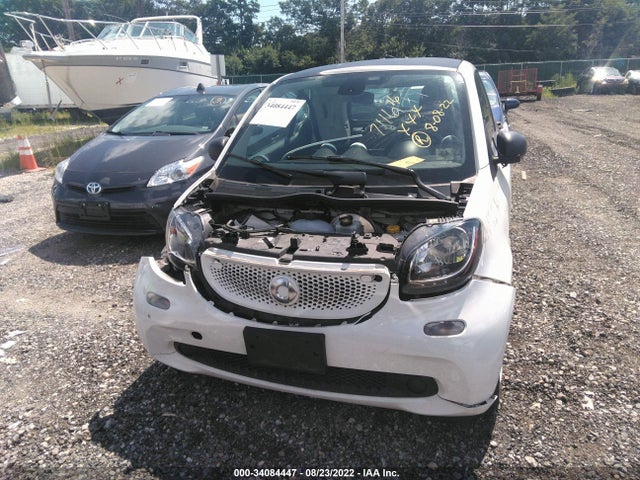 2016 Smart Fortwo, VIN: WMEFJ5DA3GK103582