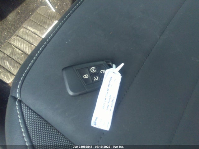 2022 Volkswagen Taos, VIN: 3VVLX7B23NM004548