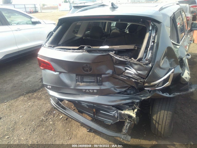 2022 Volkswagen Taos, VIN: 3VVLX7B23NM004548