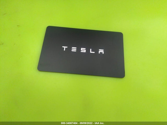 2021 Tesla Model Y, VIN: 5YJYGDEE9MF275531