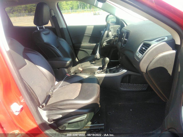 3C4NJDBB6KT728811 Jeep Compass Latitude