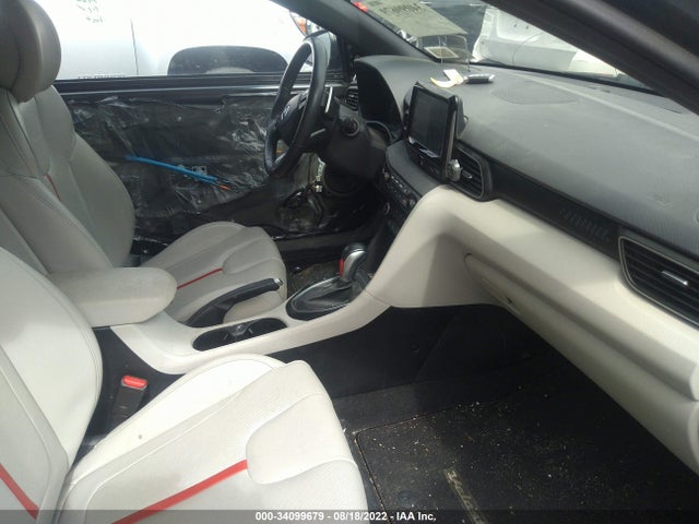 2021 Hyundai Veloster, VIN: KMHTH6AB6MU032843