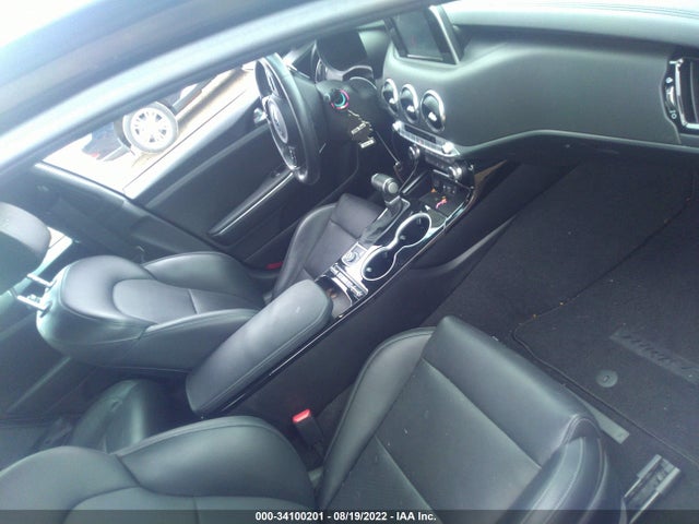 2020 Kia Stinger, VIN: KNAE15LA3L6086679