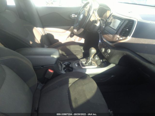 1C4PJMCB9HD228258 Jeep Cherokee Latitude