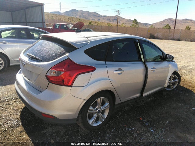 Ford FOCUS SE 2014 1FADP3K29EL355595 Image 4