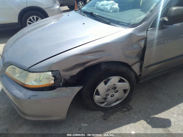 2000 HONDA ACCORD SDN LX VIN: 1HGCG1642YA038250