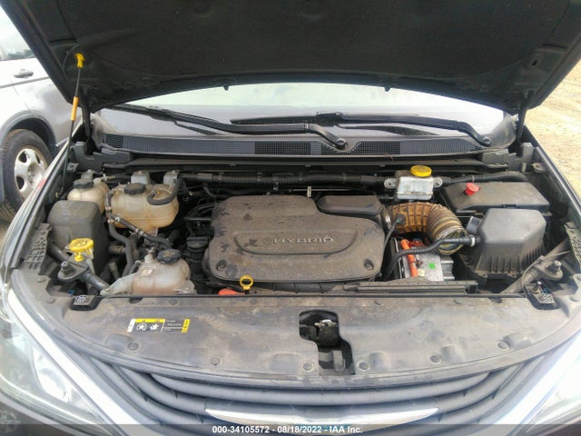 2017 Chrysler Pacifica Hybrid, VIN: 2C4RC1L7XHR779048