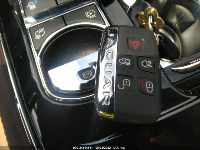 2017 Jaguar XJ, VIN: SAJWA1C70H8W09433