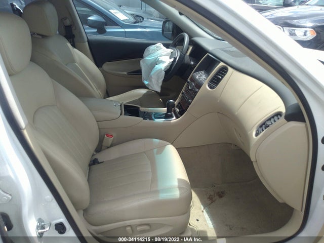 2016 Infiniti QX50, VIN: JN1BJ0RP8GM235063