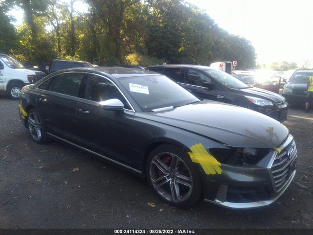 2020 Audi S8, VIN: WAU8SAF83LN005813