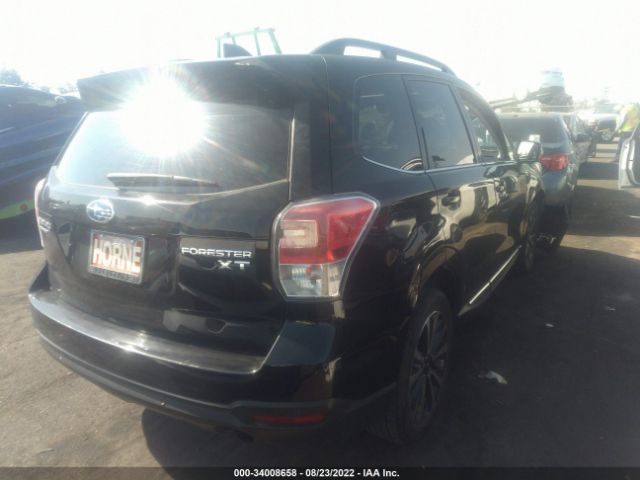 JF2SJGWC8JH616985 Subaru Forester Touring
