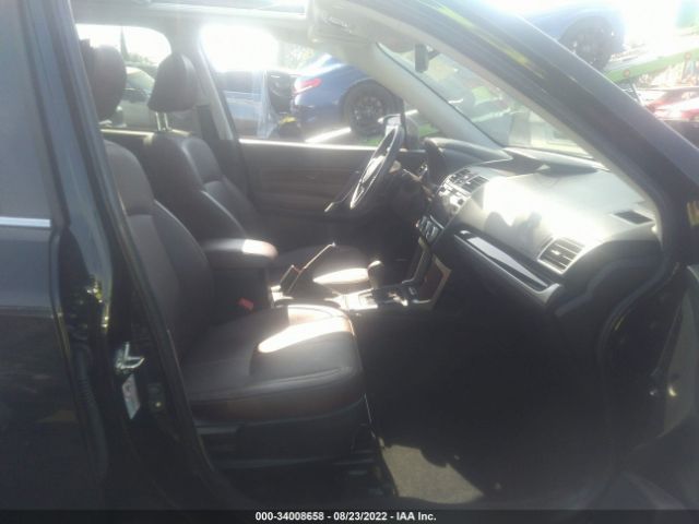 JF2SJGWC8JH616985 Subaru Forester Touring