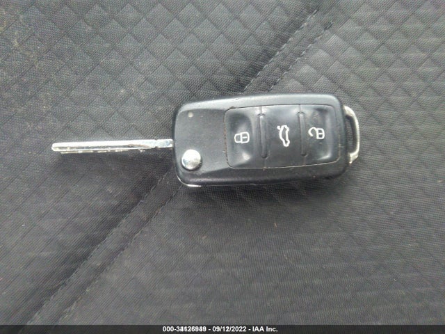 3VW2K7AJ7FM324245 Volkswagen Jetta 2.0l S