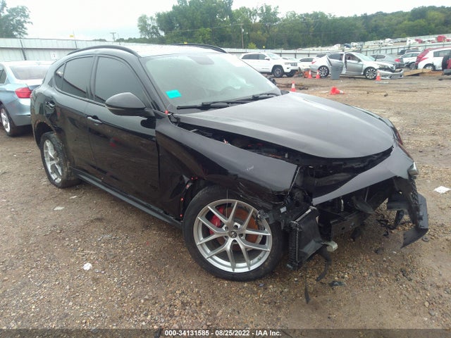 2019 Alfa Romeo Stelvio, VIN: ZASPAKBN5K7C29940