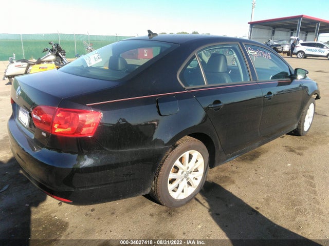 3VWD17AJ7EM365873 Volkswagen Jetta Sedan Se