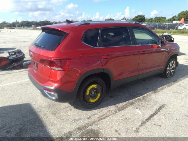 2022 Volkswagen Taos, VIN: 3VVLX7B24NM063138