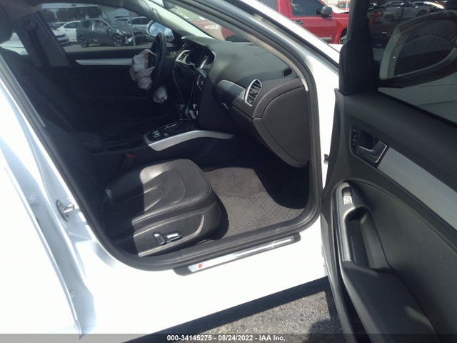 2016 Audi A4, VIN: WAUBFAFL9GN014620