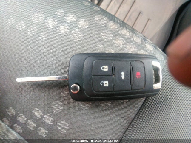 Chevrolet SONIC LS 2017 1G1JB5SH1H4140568 Image 3