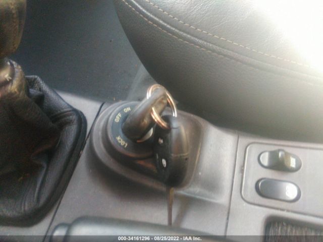 2002 SAAB 9-3 YS3DF75KX27009732 Photo 10