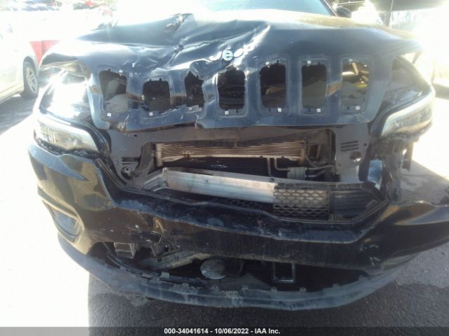 1C4PJMCX5KD334953 Jeep Cherokee Latitude