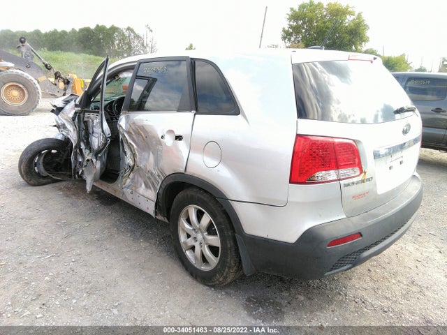 2011 KIA SORENTO LX VIN: 5XYKTCA11BG010798