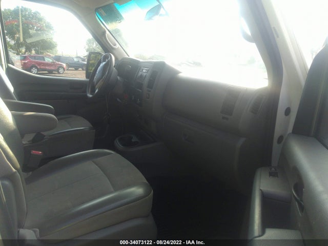 2016 Nissan NV, VIN: 5BZBF0AA1GN852627