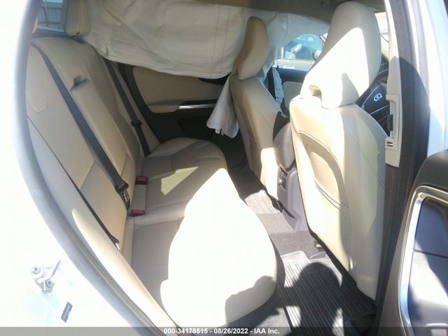 2016 Volvo XC60, VIN: YV440MDK1G2910692