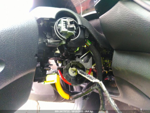 3KPF24AD2ME410647 KIA Forte Lxs