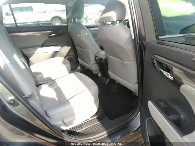 2022 Toyota Highlander, VIN: 5TDYARAH0NS512113