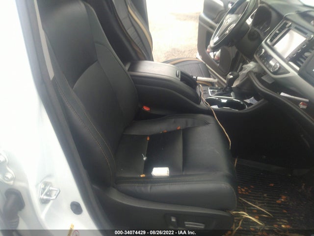 Toyota Highlander Xle 2018 5TDJZRFH3JS542302 Image 5