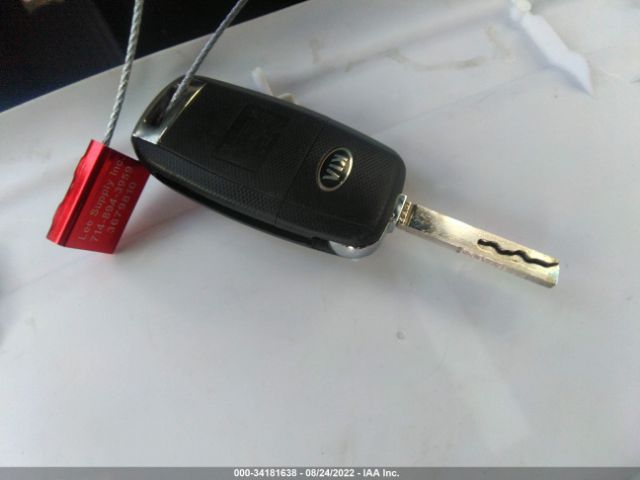5XXGT4L37KG321411 KIA Optima Lx