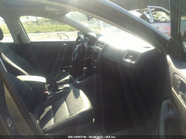 3VWDP7AJ8CM318976 Volkswagen Jetta Sedan Se W