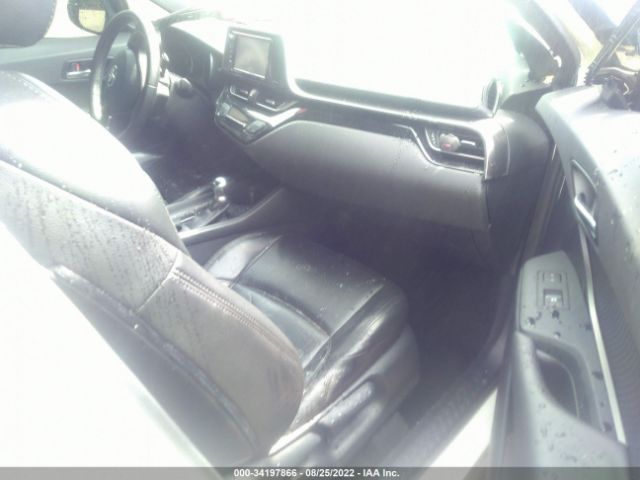 JTNKHMBX2J1011432 Toyota C-hr Xle Premium
