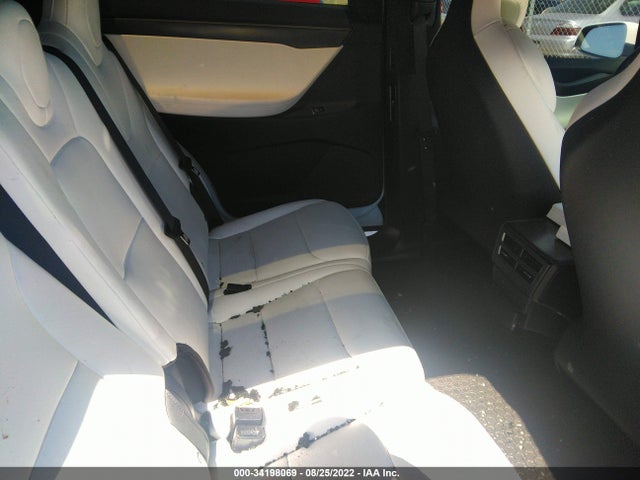2018 Tesla Model X, VIN: 5YJXCDE28JF122826