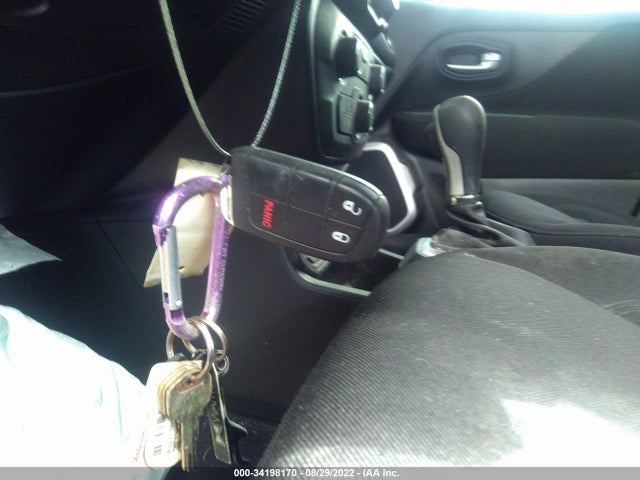 ZACNJABB7LPL65813 Jeep Renegade Latitude