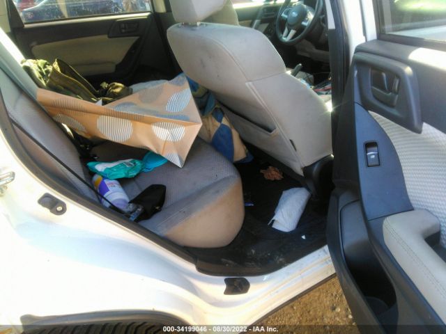 JF2SJAEC0HH558105 Subaru Forester Premium