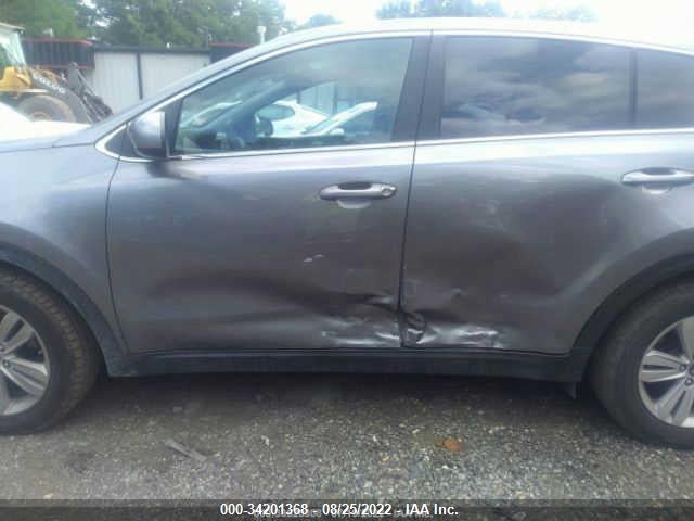 2018 KIA SPORTAGE LX VIN: KNDPM3AC4J7335560