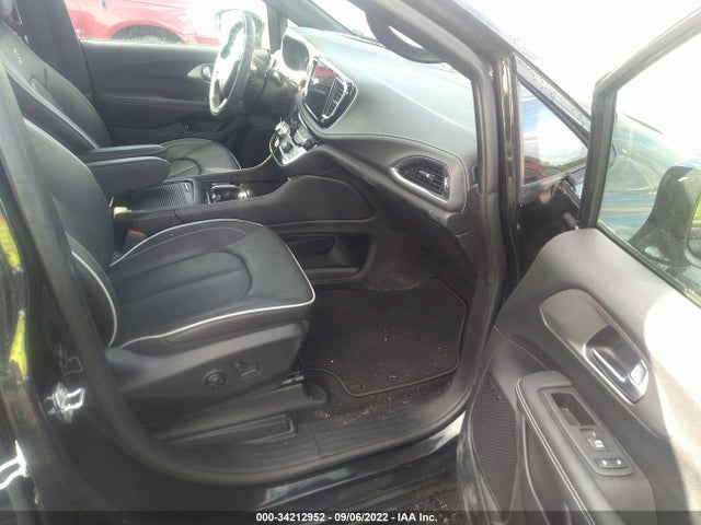 2022 Chrysler Pacifica Hybrid, VIN: 2C4RC1S70NR147835
