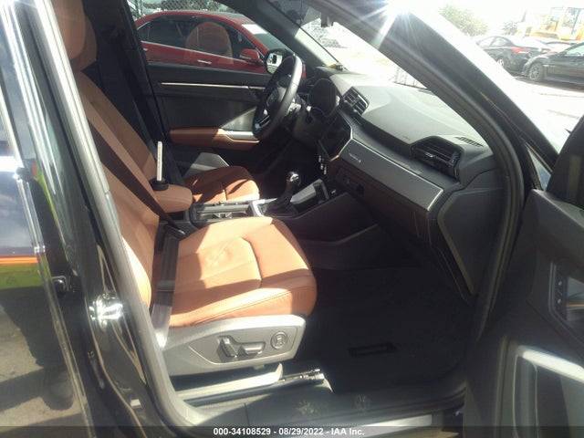 2022 Audi Q3, VIN: WA1DECF33N1070013