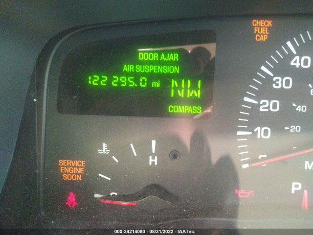 Lincoln Town Car Sig. 2002 1LNHM82W32Y626102 Image 9