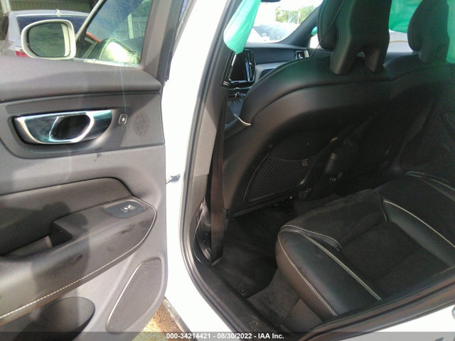 2018 Volvo XC60, VIN: LYVA22RM6JB110538