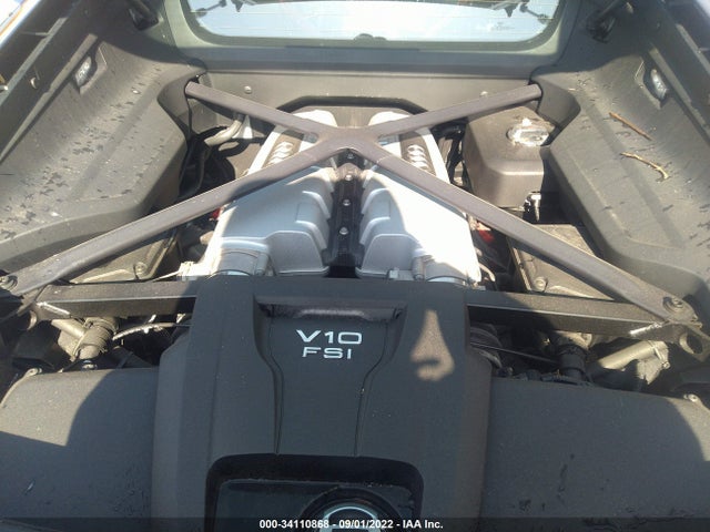 2018 Audi R8, VIN: WUABAAFX0J7902370