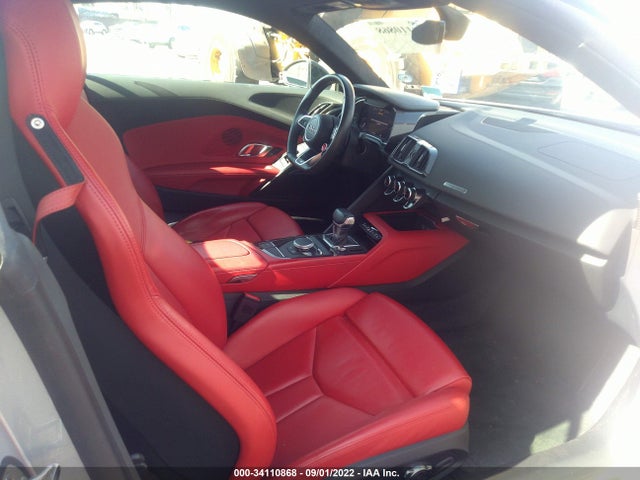 2018 Audi R8, VIN: WUABAAFX0J7902370