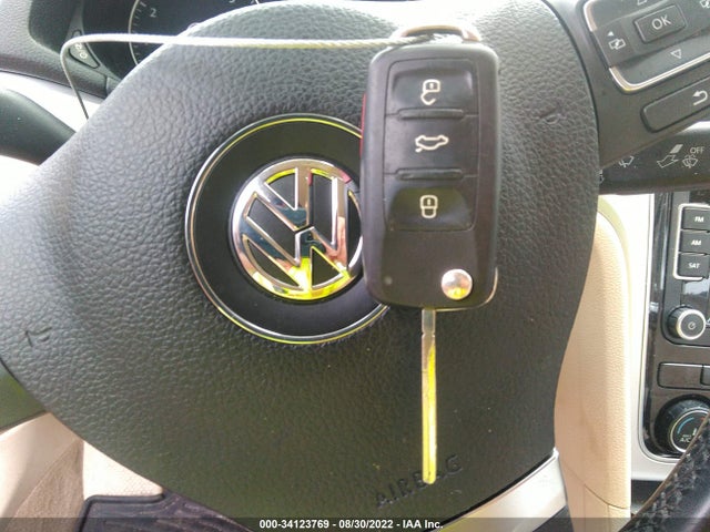 Volkswagen Passat Se W/sunroof 2013 1VWBP7A34DC084248 Image 11