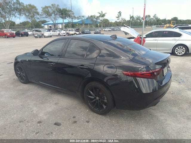 2022 Alfa Romeo Giulia, VIN: ZARFAMBN6N7654271