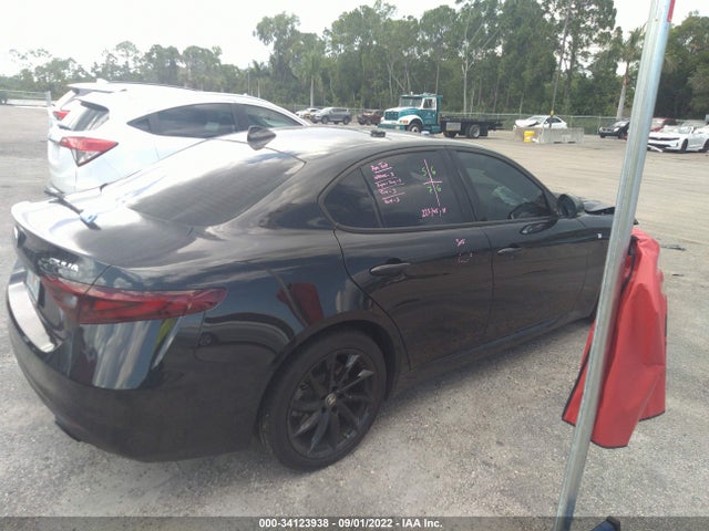 2022 Alfa Romeo Giulia, VIN: ZARFAMBN6N7654271