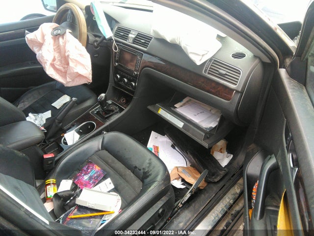 1VWCM7A31EC061055 Volkswagen Passat Sel Premium