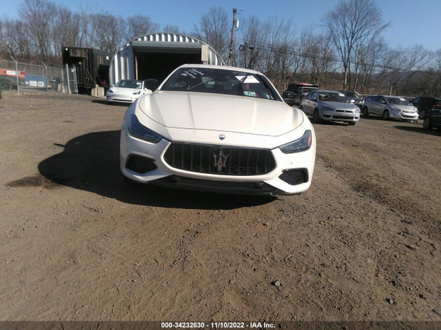 2022 Maserati Ghibli, VIN: ZAM57YTM4N1388944